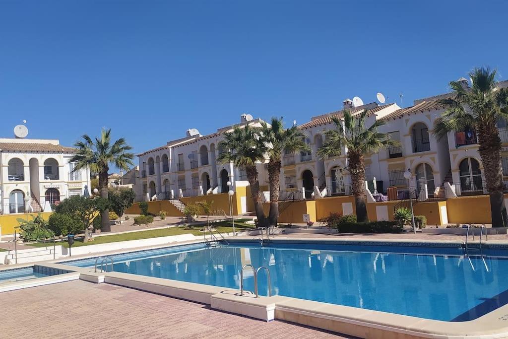 Villamartin Golf Lovers Home 圣米格尔德萨利纳斯 外观 照片
