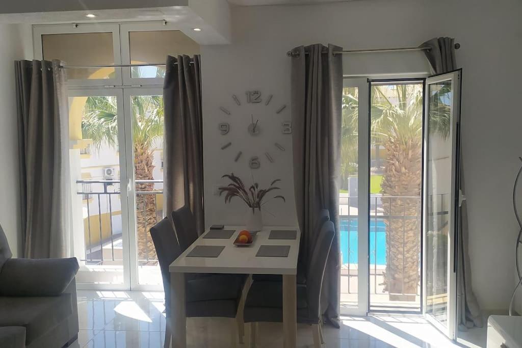 Villamartin Golf Lovers Home 圣米格尔德萨利纳斯 外观 照片